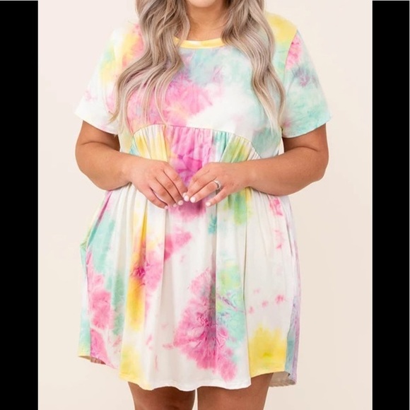 Dresses & Skirts - 𝅺PLUS Tie Dye T-shirt Dress